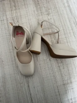 Hohe Schuhe