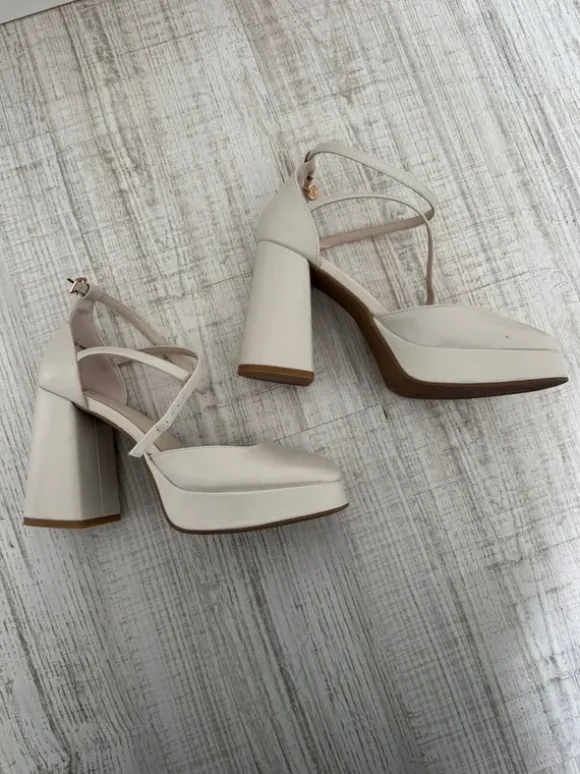 Hohe Schuhe