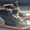 Hohe Sneaker im Converse-Style