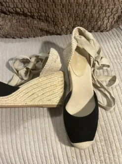 Hohe Sommerschuhe
