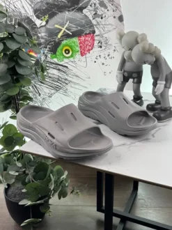 Hoka Ora Recovery Slide 3 45 E11862