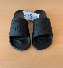 Identic Badeschlappen Schwarz Größe 41/42 Neu mit Etikett