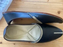 Indische Schuhe