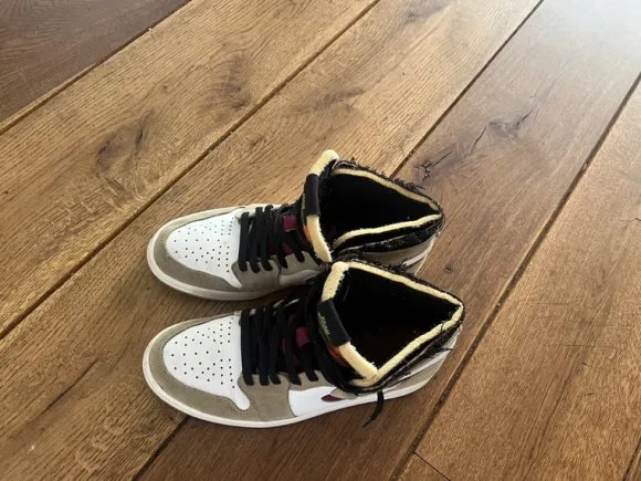 Jordan 1 maat 44,5