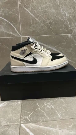 Jordan 1 Mid