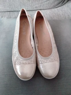 Junger Ballerina Caprice, Neu!