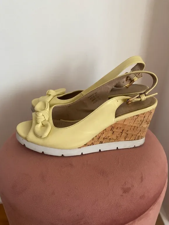Keil Sandaletten Keil Wedges in Pastell Gelb Gr. 38