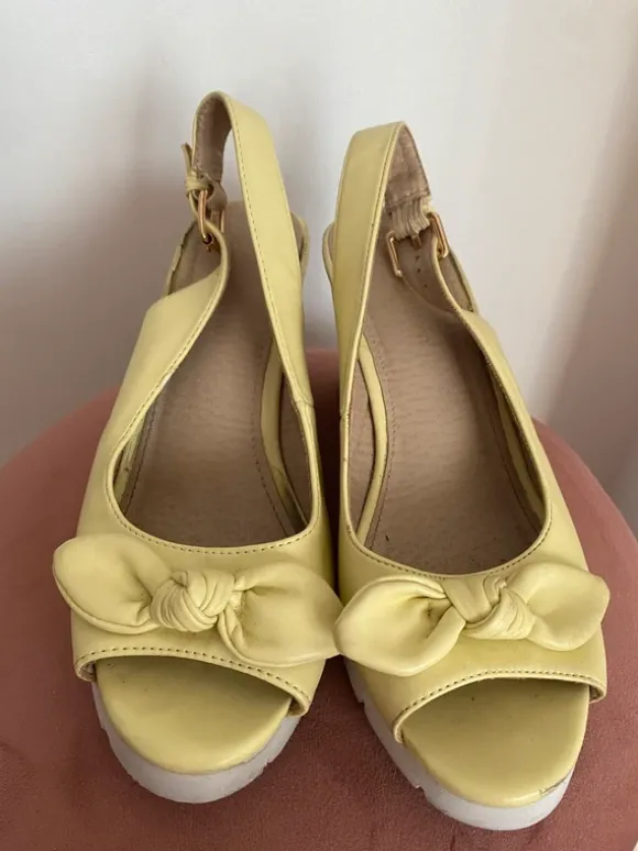 Keil Sandaletten Keil Wedges in Pastell Gelb Gr. 38