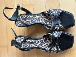 Keilabsatzschuhe Armando Pollini Design
