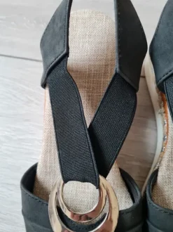 Keilsandalen 👡. Neu. Gr.38