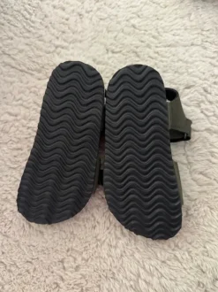 khaki Sandalen