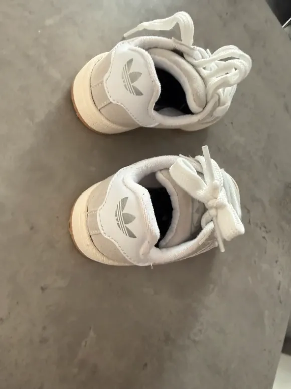 Kinderschuhe