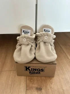 Kings & Rebels Krabbelschuhe Beige 18 M. Gamuza Gripper - Ivory