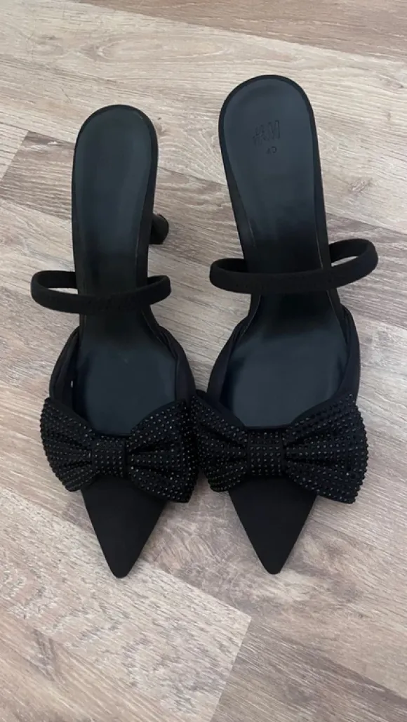 Kitten Heels (mit Schleifchen)