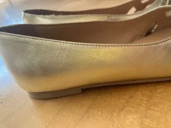 KMB Sandalen in gold *neu und ungetragen*