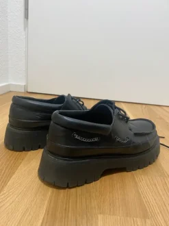 KOI Schuhe