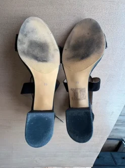 Laatste kans**Zwarte suède sandalen van Manfield maat 39
