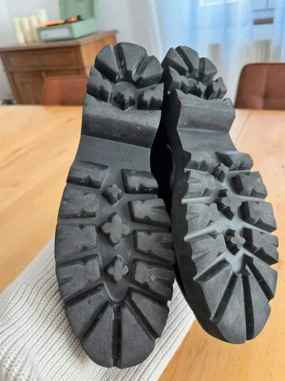 Lackschuh