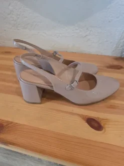 Lackschuhe Nude