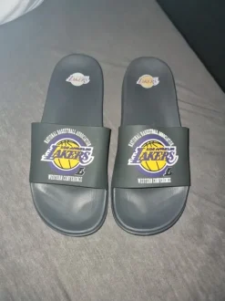 Lakers Badelatschen