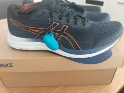 Laufschuhe asics Größe 44