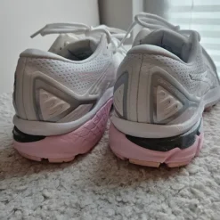 Laufschuhe von asics, Größe 39,5