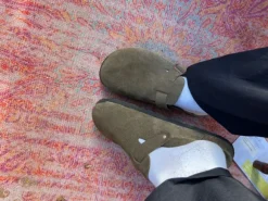 Leather unisex clogs in Light Brown