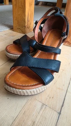 Leder Keilabsatz Echtleder Sandalen von Cox Gr 38