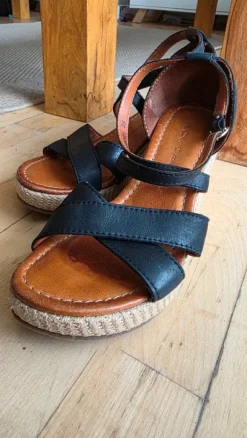 Leder Keilabsatz Echtleder Sandalen von Cox Gr 38