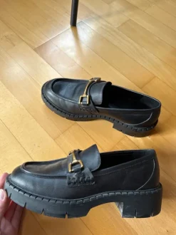 Leder Loafer mit Metall-Detail Mango
