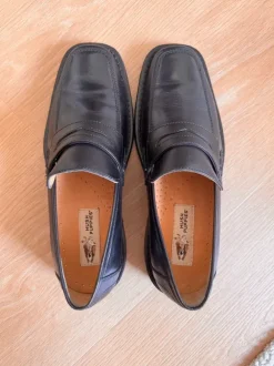 Leder Loafer von Hush Puppies mit quadratischer Spitze