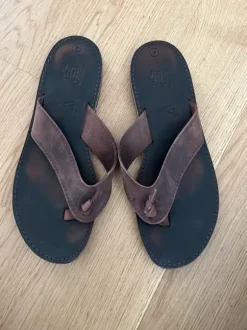 Leder-Flip-Flops (made in Greece) in Größe 43