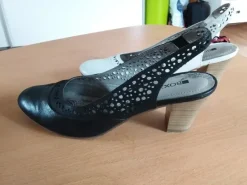 Lederschuhe mit Absatz/Doppelpack