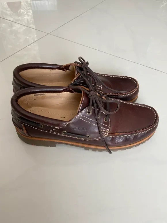 Lederschuhe von Lloyd, 8