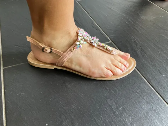 Leder-Zehensandalette, Marke: Faith