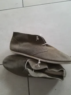 leichte Wildlederschuhe 41