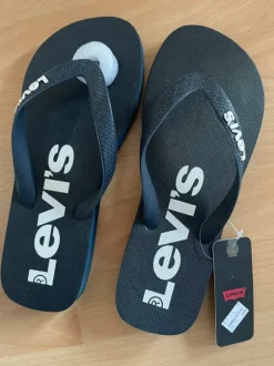 Levis Levi‘s Badelatschen Flip Flops Zehentrenner 41 NEU blau