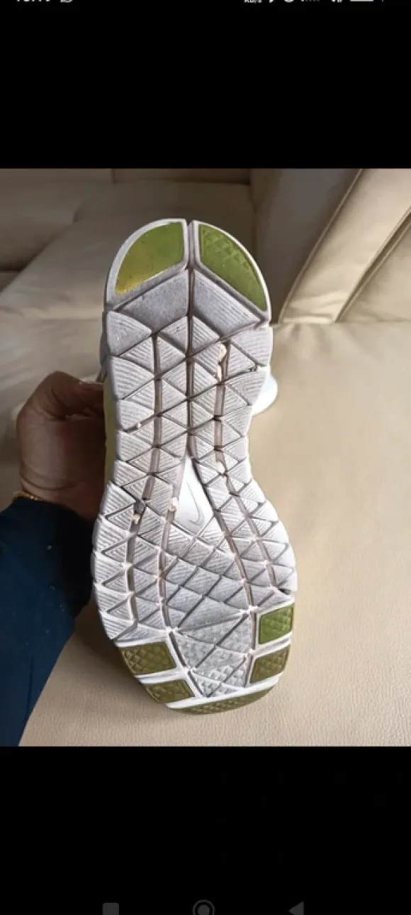Limettengrüne/gelbe Nike Schuhe Gr. 39