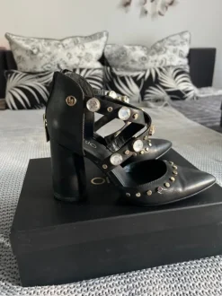 Liu Jo Pumps mit Nieten und Strass Gr. 37 Leder mit Box