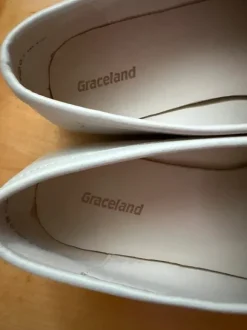 Loafer beige 36 mit gold Applikationen schick Graceland