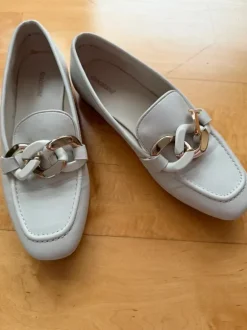 Loafer beige 36 mit gold Applikationen schick Graceland