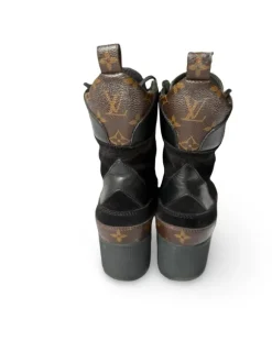Louis Vuitton desert boots 40