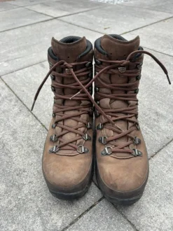 Lowa mountain boot NL GTX bruin 41 Gore-tex
