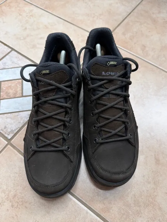 Lowa Wanderschuhe Größe 42