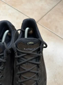Lowa Wanderschuhe Größe 42