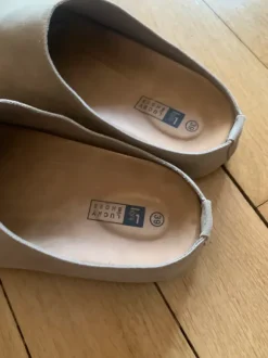 Lucky Shoes Clogs/Pantoletten beige