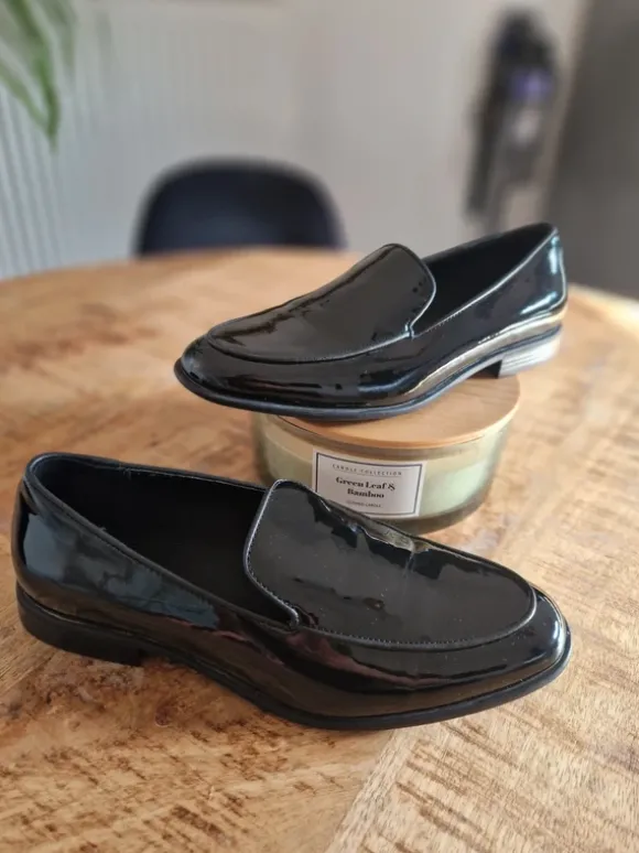 Magnifique paire de chaussures classique taille 41