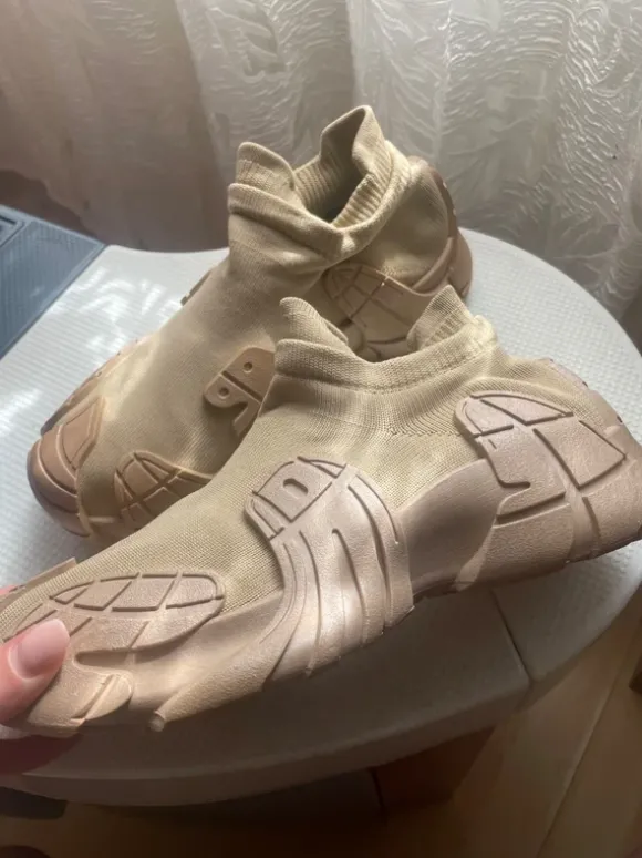 Man sneakers 42