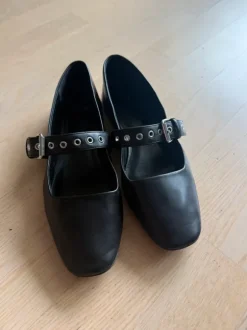 Mango black ballet pumps / Mary Jane’s