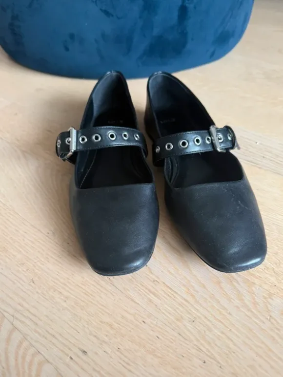 Mango black ballet pumps / Mary Jane’s